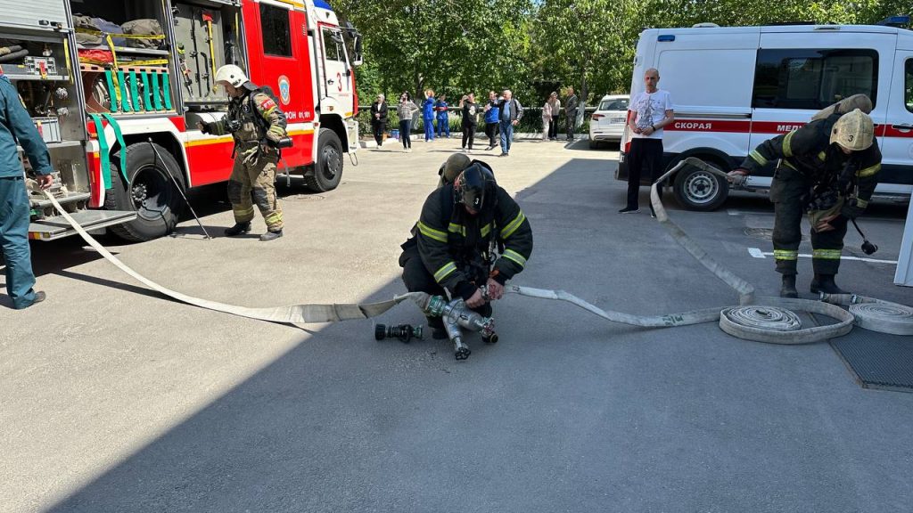 В Центре медицины катастроф и СМП была проведена эвакуационная тренировка персонала