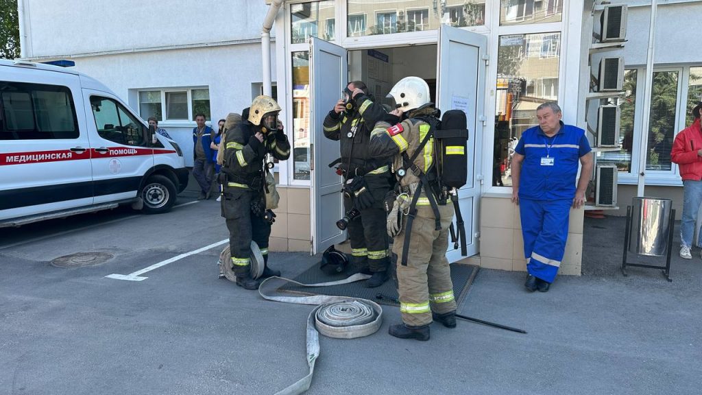 В Центре медицины катастроф и СМП была проведена эвакуационная тренировка персонала