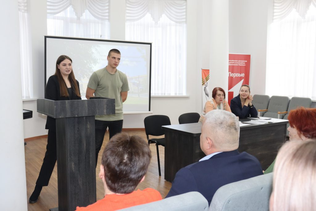 В Крымском медицинском колледже провели Ярмарку вакансий для будущих фельдшеров